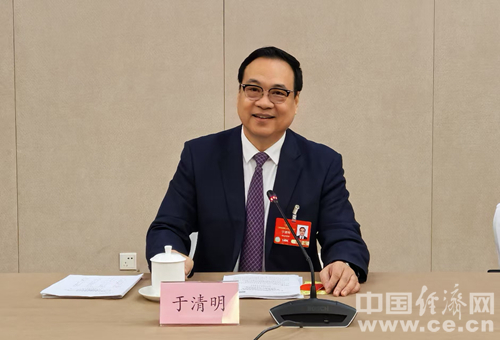 全国人大代表于清明：加快人工智能+适老型