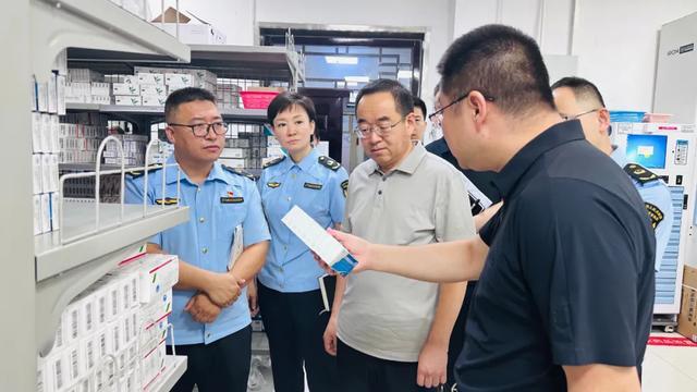 延安市市场监管局联合多部门开展医疗机构跨部门检查(图1)