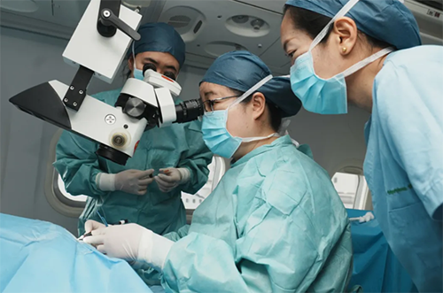 中国首架C909“飞机医院”在老挝完成首批海外机上手术(图3)